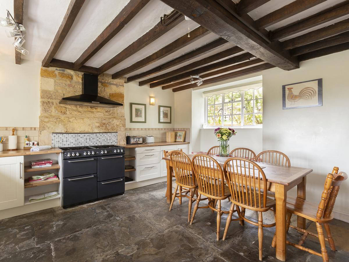 Pilgrim Cottage Bourton on the Hill Eksteriør billede